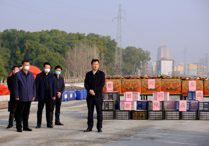 市委常委、副市長(zhǎng)肖云走訪慰問丹霞路項(xiàng)目一線工人